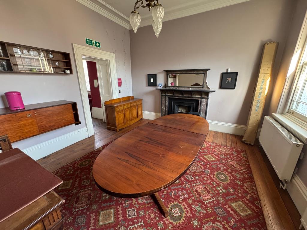 Lot: 112 - ICONIC & HISTORIC PERIOD HIGH STREET BUILDING WITH POTENTIAL - First floor room 2